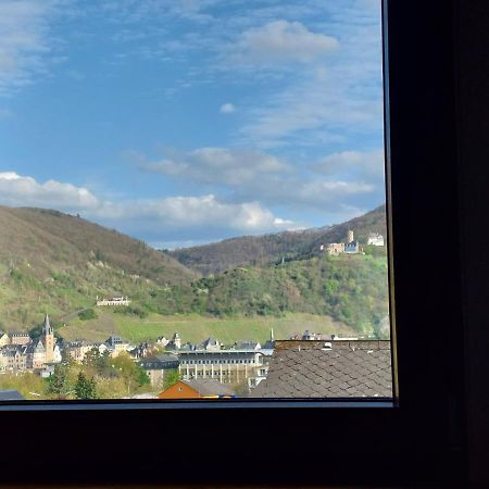 Dachgeschosswohnung Mit Burgblick In Kues Bernkastel-Kues Luaran gambar