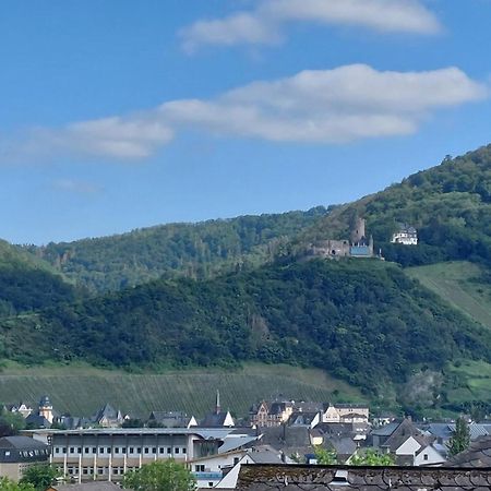 Dachgeschosswohnung Mit Burgblick In Kues Bernkastel-Kues Luaran gambar