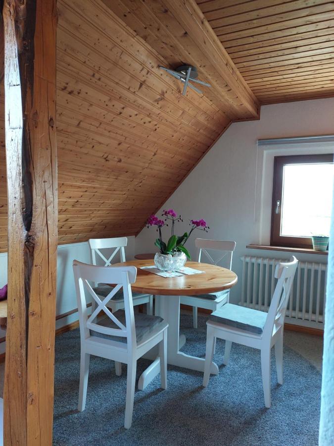 Dachgeschosswohnung Mit Burgblick In Kues Bernkastel-Kues Luaran gambar