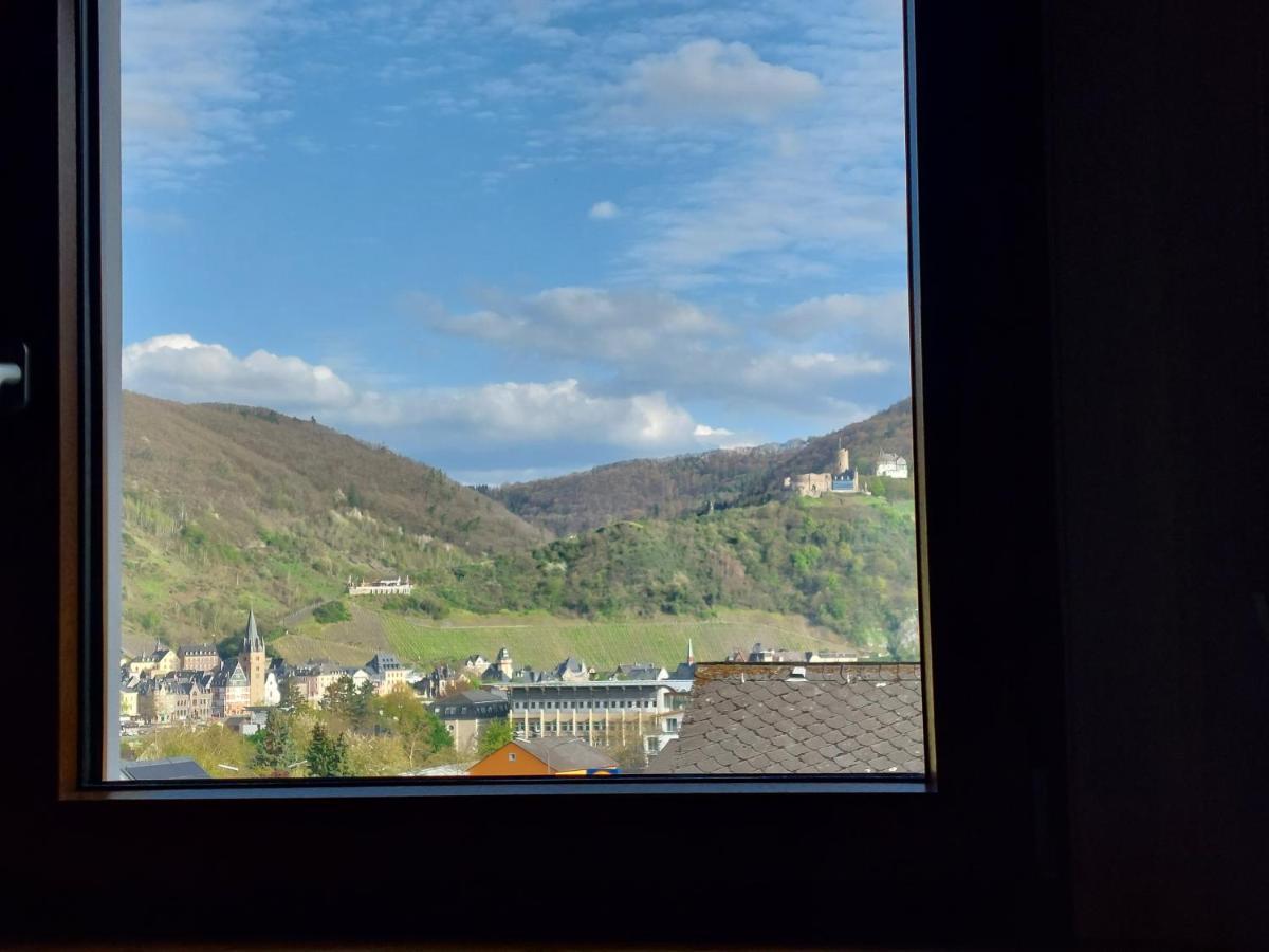 Dachgeschosswohnung Mit Burgblick In Kues Bernkastel-Kues Luaran gambar