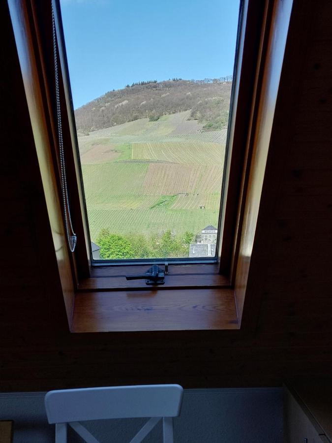 Dachgeschosswohnung Mit Burgblick In Kues Bernkastel-Kues Luaran gambar