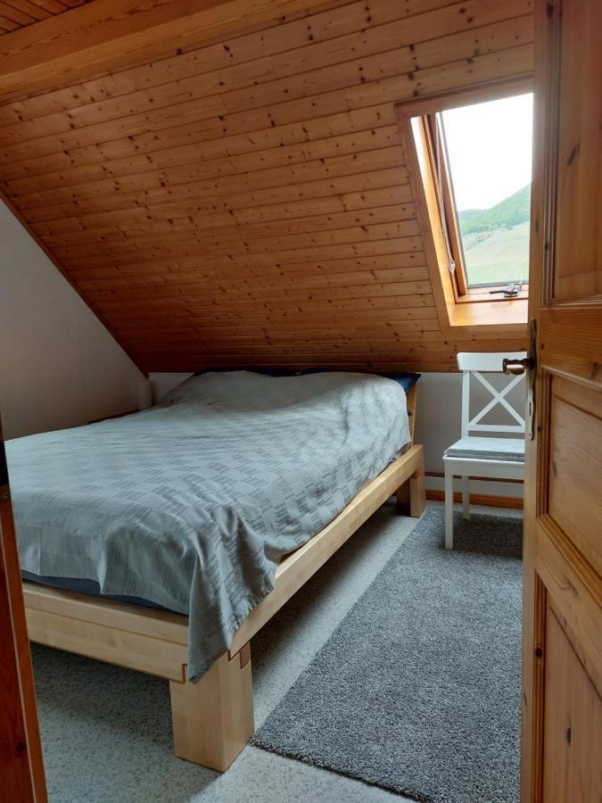 Dachgeschosswohnung Mit Burgblick In Kues Bernkastel-Kues Luaran gambar